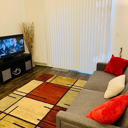 יוסטון Downtown Apt Free Parking - Pool - Gym - Fully Kitchen מראה חיצוני תמונה