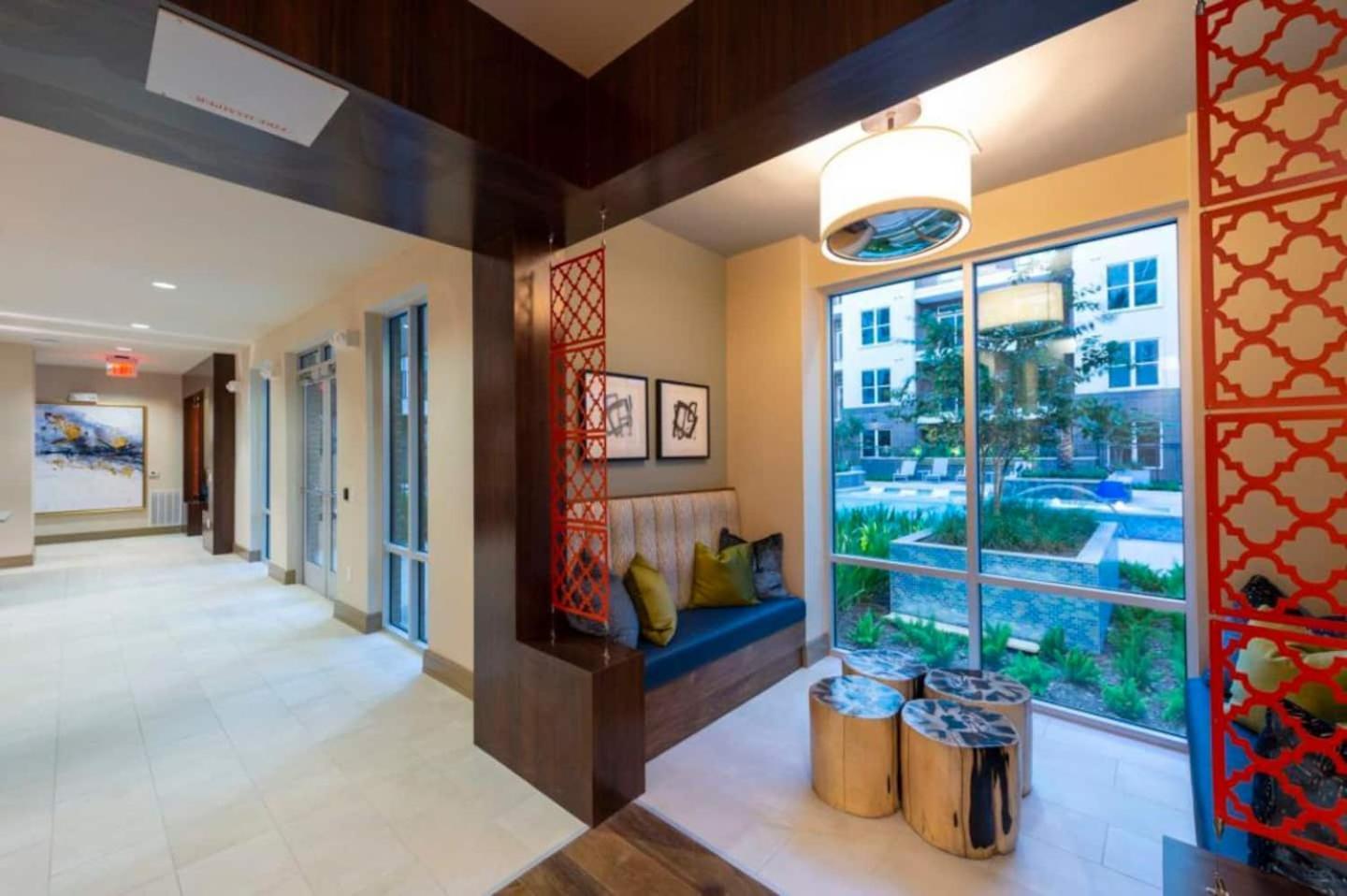יוסטון Downtown Apt Free Parking - Pool - Gym - Fully Kitchen מראה חיצוני תמונה