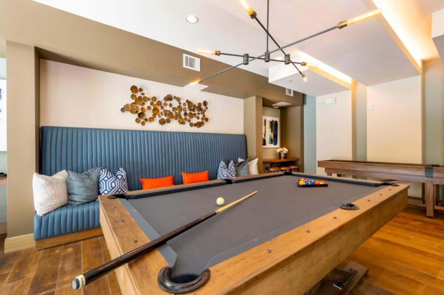 יוסטון Downtown Apt Free Parking - Pool - Gym - Fully Kitchen מראה חיצוני תמונה