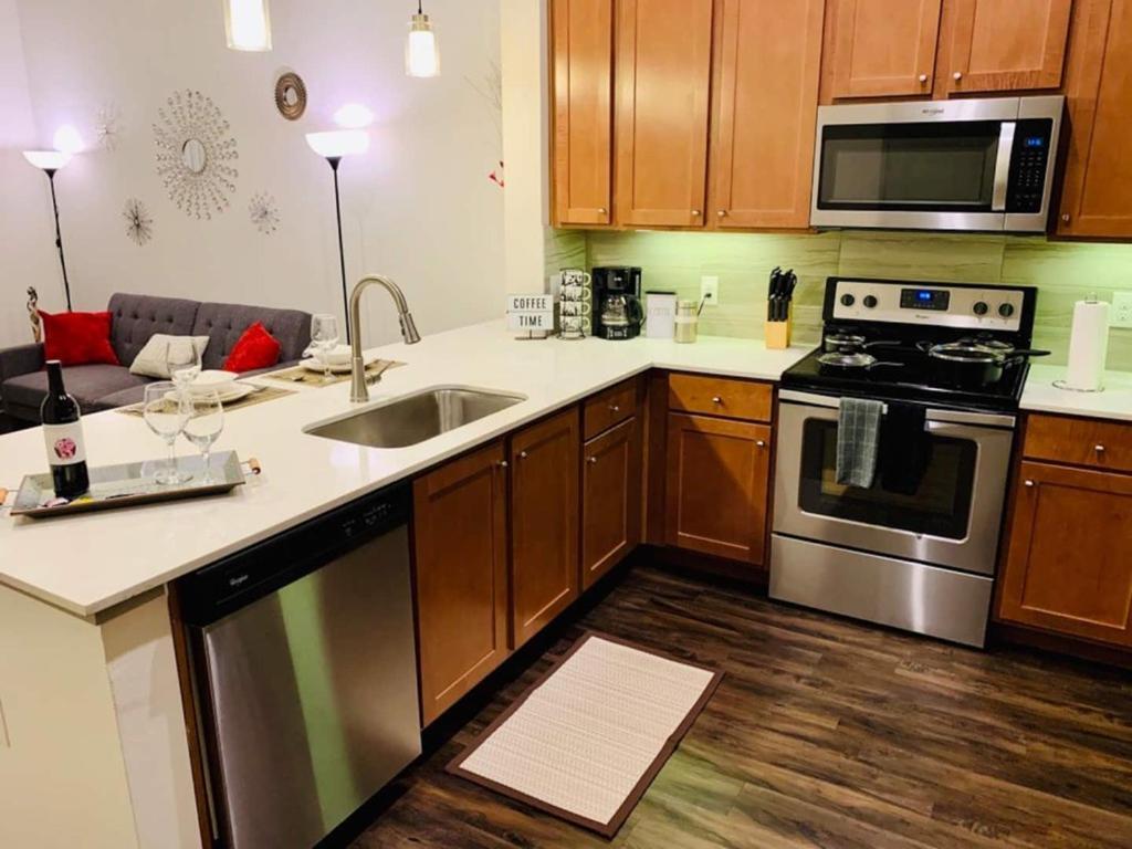 יוסטון Downtown Apt Free Parking - Pool - Gym - Fully Kitchen מראה חיצוני תמונה