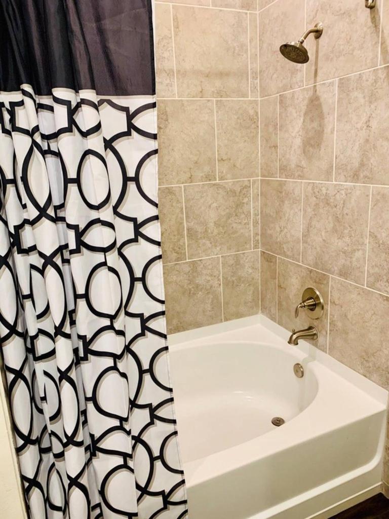 יוסטון Downtown Apt Free Parking - Pool - Gym - Fully Kitchen מראה חיצוני תמונה