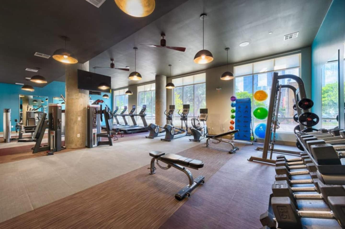 יוסטון Downtown Apt Free Parking - Pool - Gym - Fully Kitchen מראה חיצוני תמונה